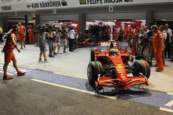 Massa, Singapore, pit-lane disaster